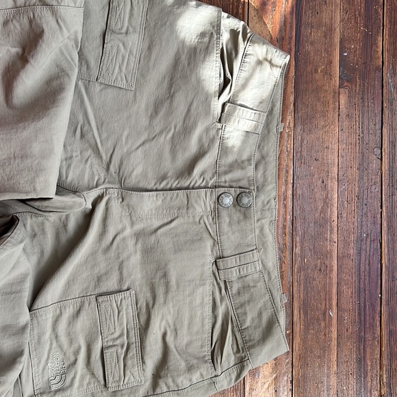 North Face Convertible pants - Picture 3 of 5